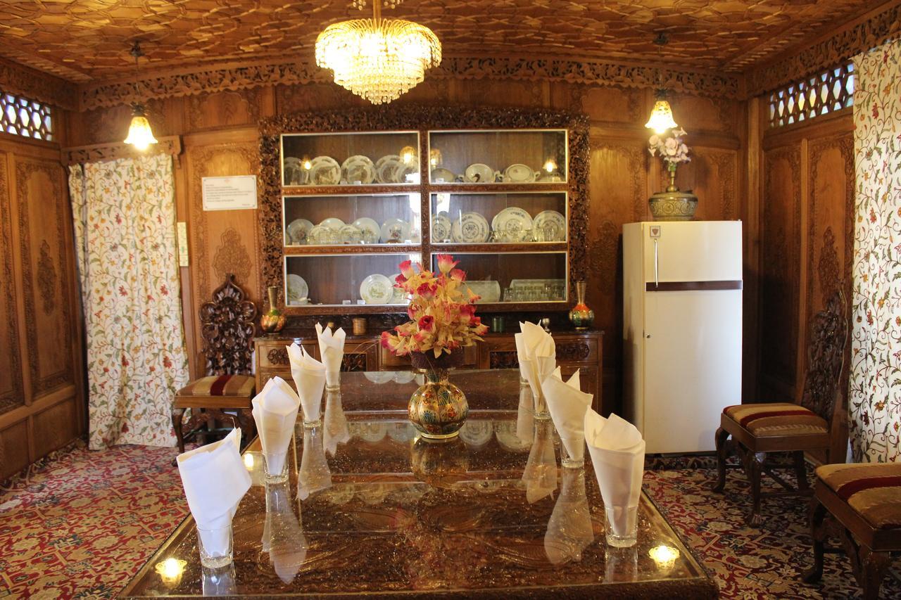 วังนู เวิร์ท เฮาส์โบ๊ต Hotel ศรีนาการ์ ภายนอก รูปภาพ