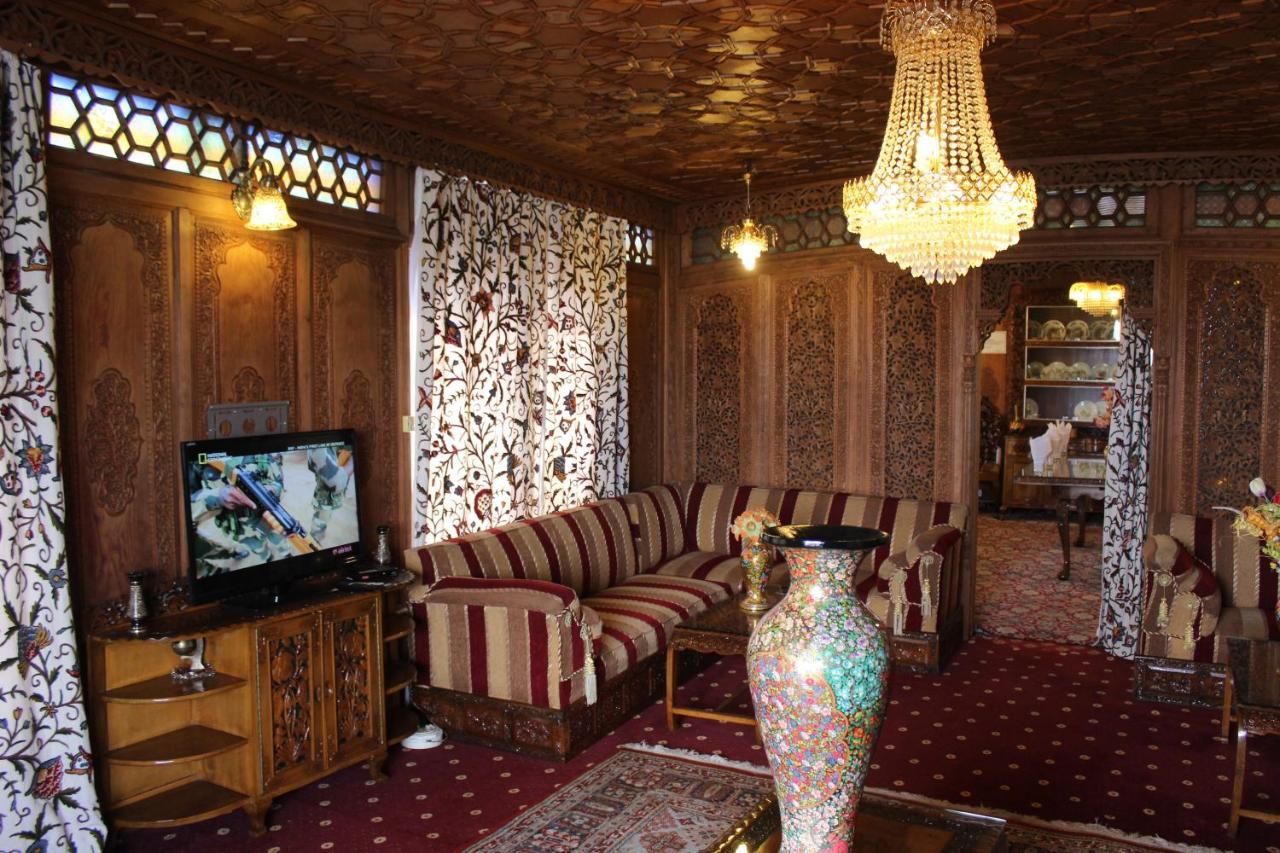 วังนู เวิร์ท เฮาส์โบ๊ต Hotel ศรีนาการ์ ภายนอก รูปภาพ